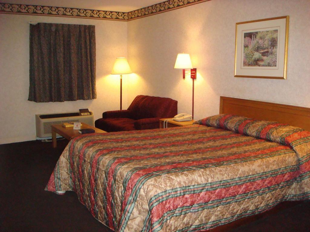 Americas Best Value Inn & Suites Macon Ngoại thất bức ảnh